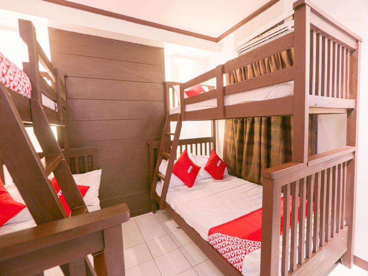Oyo 759 Royal South Garden Suites Tagaytay City Exterior photo