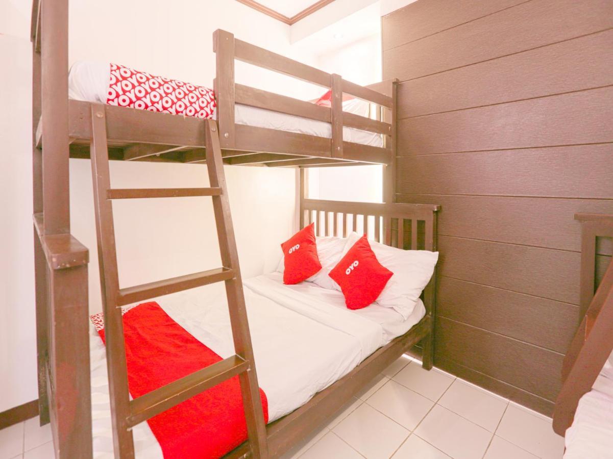 Oyo 759 Royal South Garden Suites Tagaytay City Exterior photo