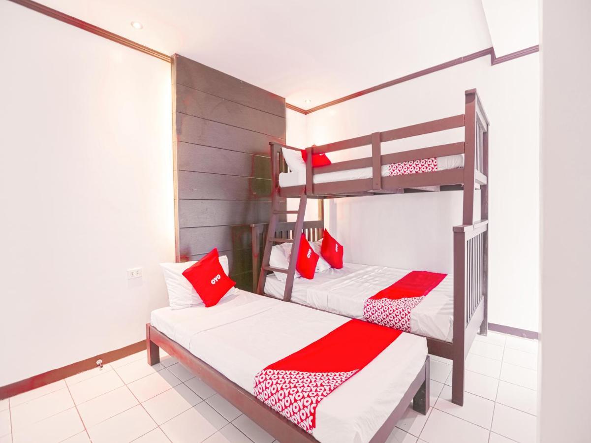 Oyo 759 Royal South Garden Suites Tagaytay City Exterior photo