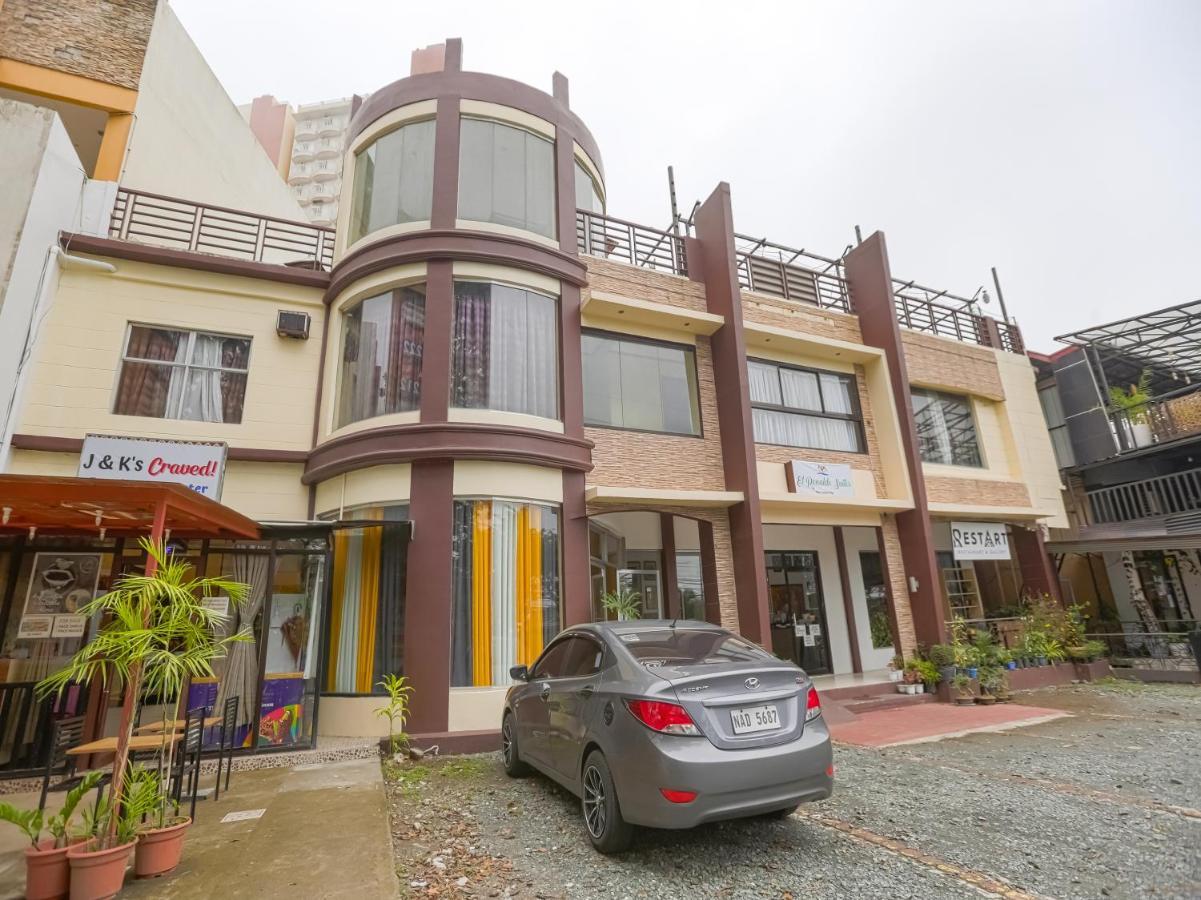 Oyo 759 Royal South Garden Suites Tagaytay City Exterior photo